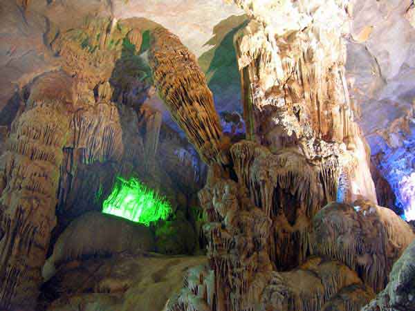 Tourism month on cave discovery in central Quang Binh province